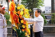 N.A. Chairman pays tribute at Hoc Mon historic site